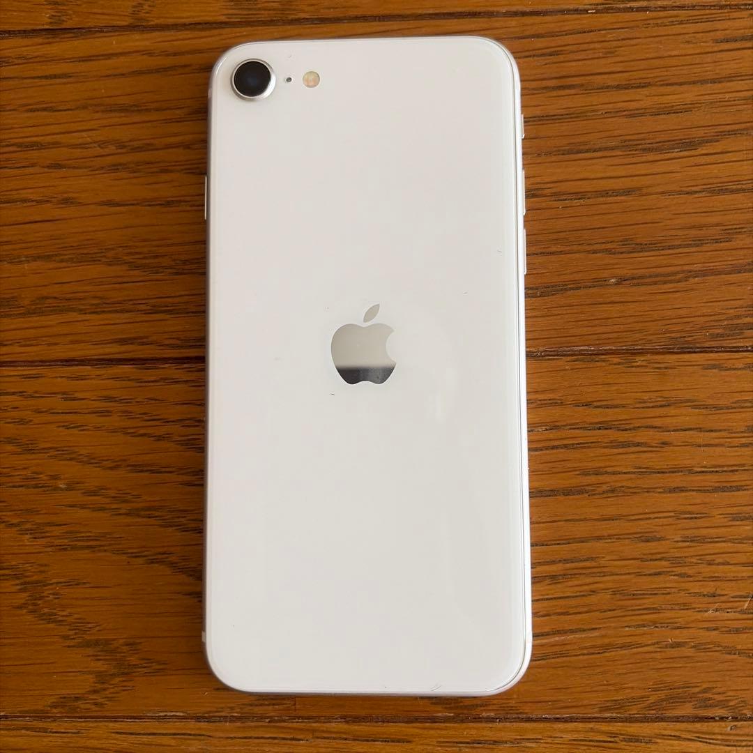 【美品】 iPhoneSE3 ホワイト 64GB 【au版SIMフリー】