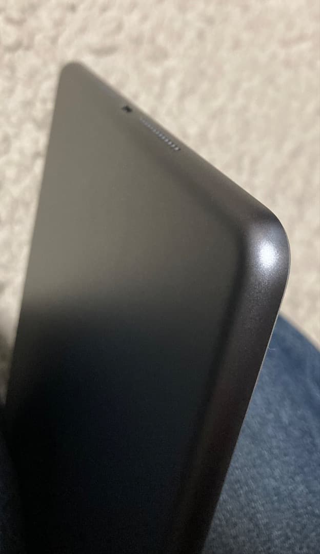 iPad A2197 極美品　元箱付き目立つような傷はありません