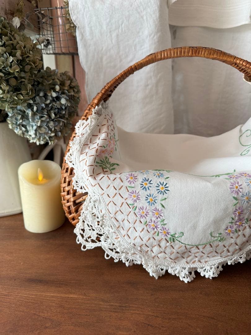 フランスアンティークஐ⋆*大人可愛い❤︎花柄刺繍とレースのクロス