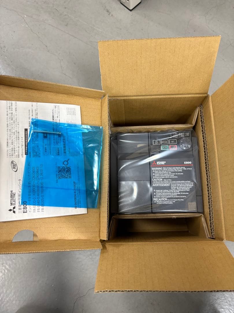 【最終値下げ】三菱電機インバーターFR-E820-3.7K-1 新品未使用品