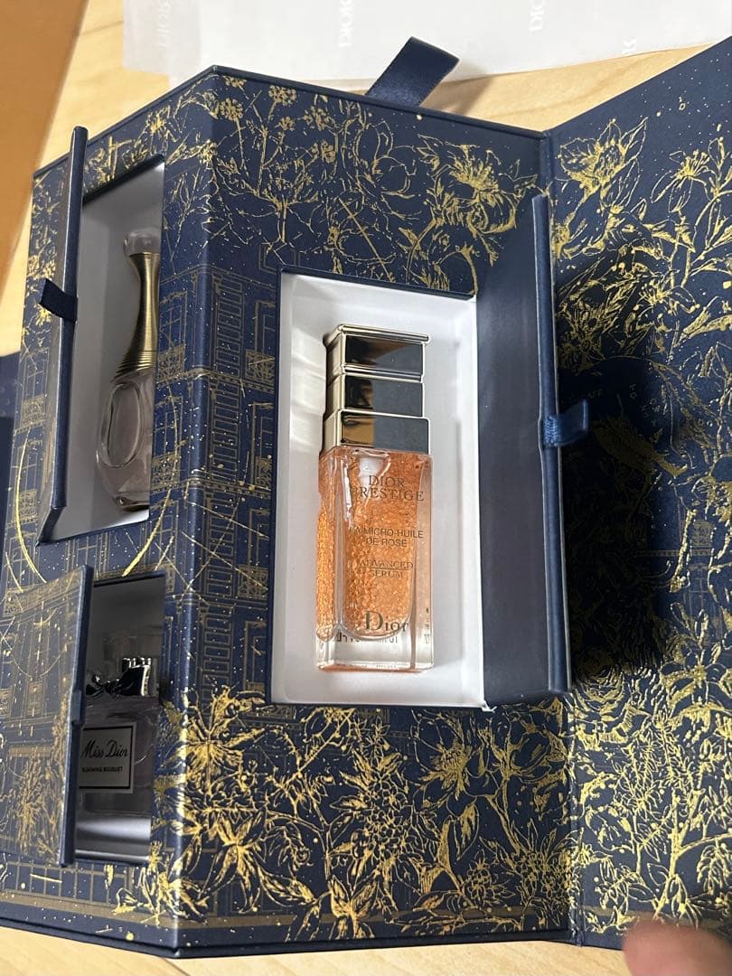 新品DIOR 2022 クリスマスコフレ