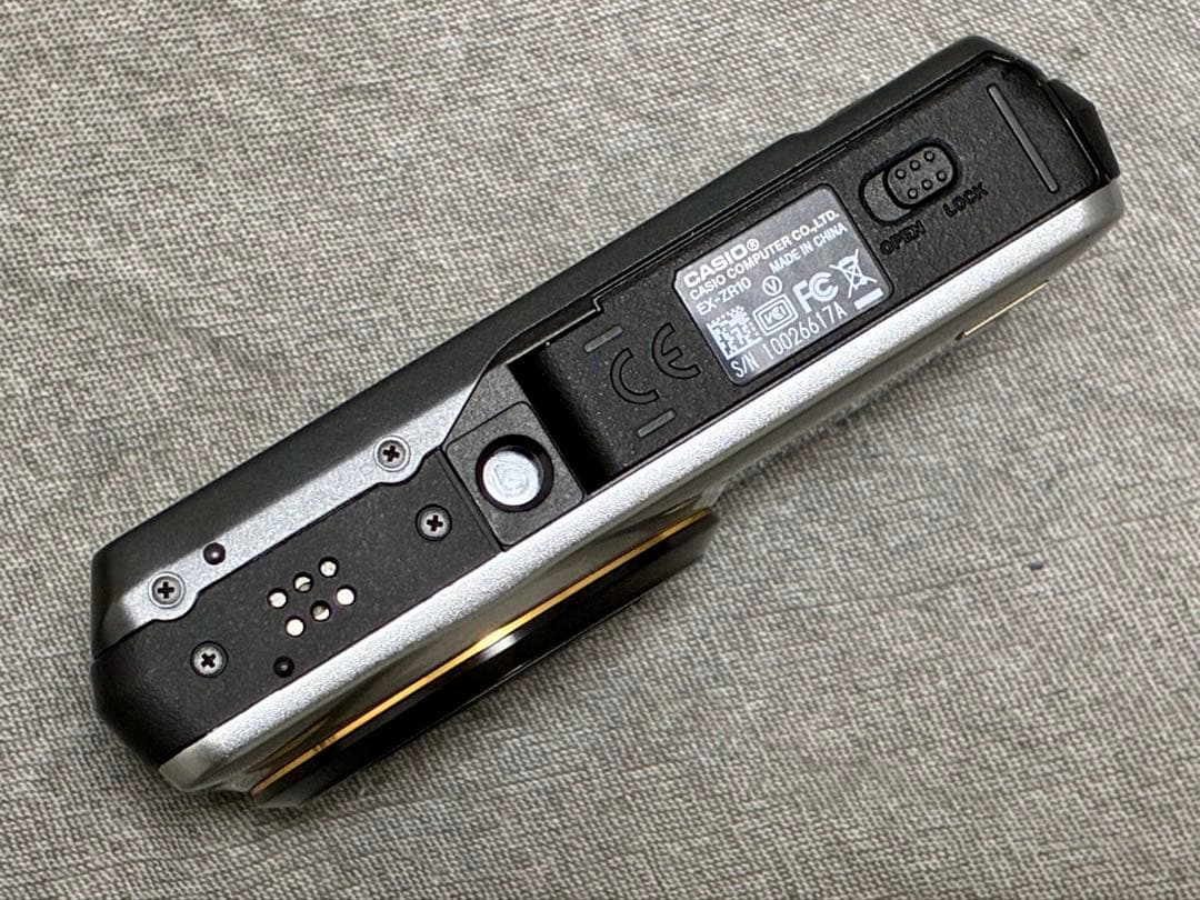 ⭐️動作確認済⭐️カシオ CASIO EXILIM EX-ZR10シルバー コンデジ
