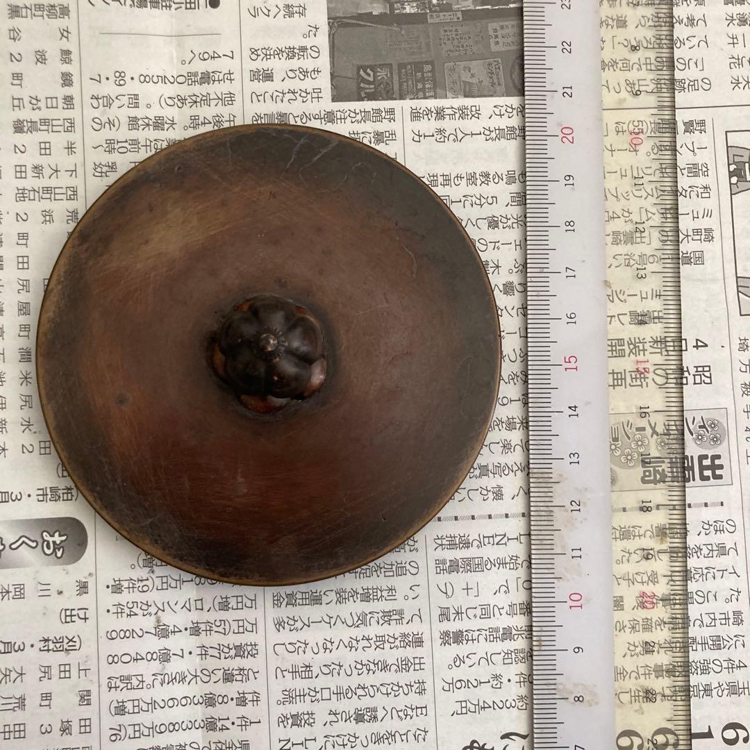 鉄製黒鉄瓶 木箱付き　胴回り直径約１５ｃｍ　高さ持ち手含めて約２０ｃｍ
