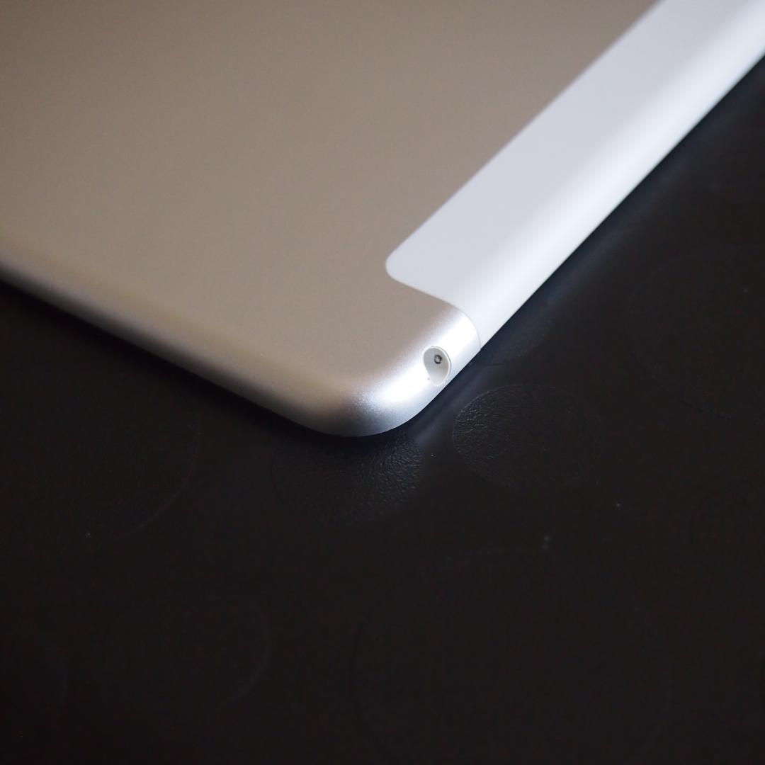 美品 Apple iPad mini4 シルバー 本体64G