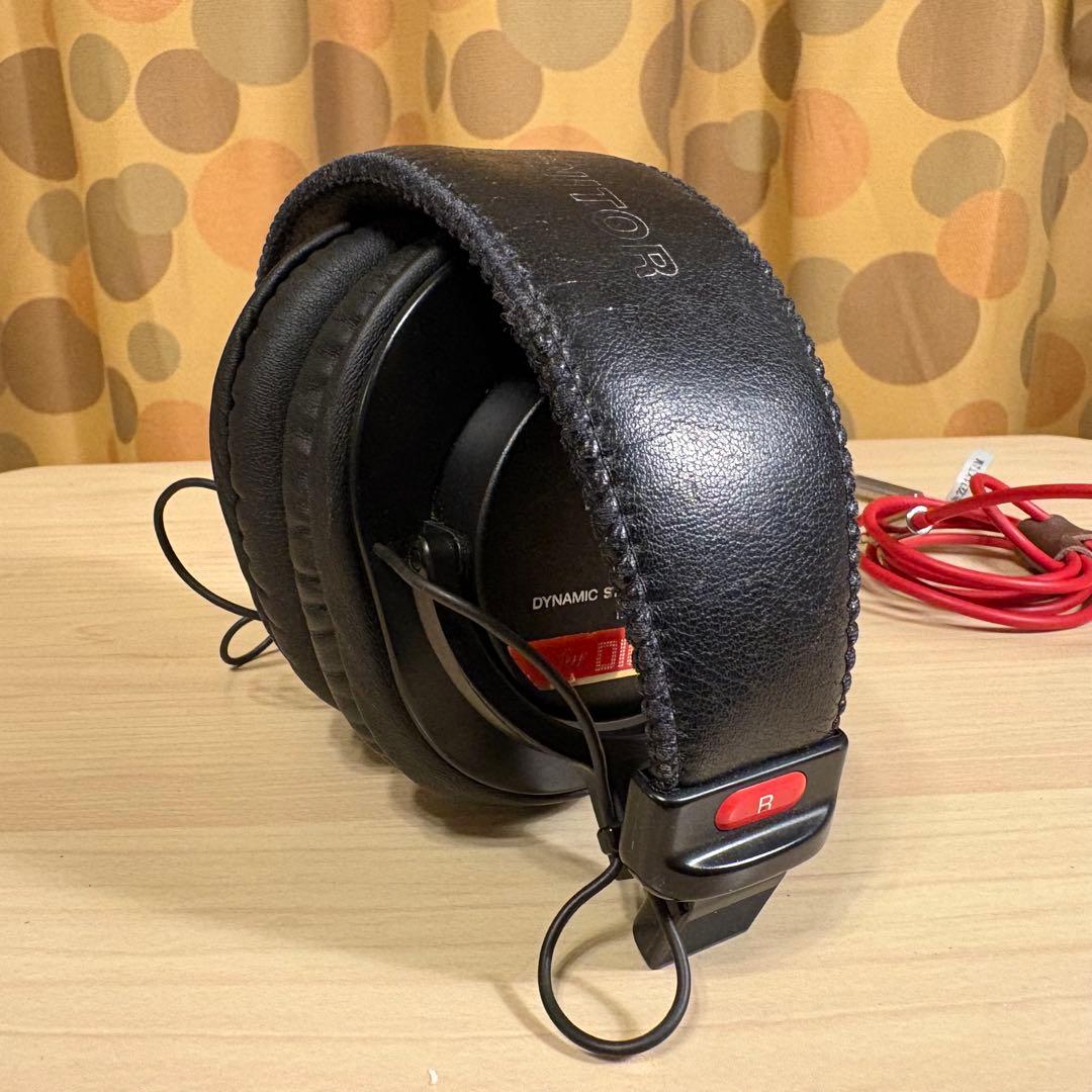 SONY スタジオモニター ヘッドフォン　MDR-V6