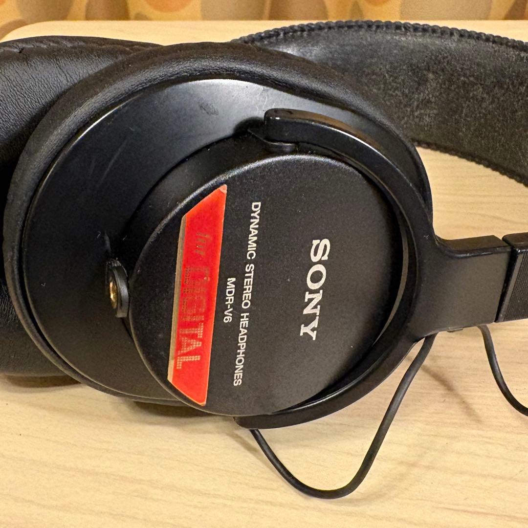 SONY スタジオモニター ヘッドフォン　MDR-V6