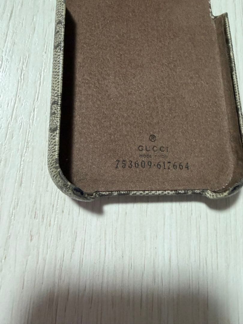 【美品】GUCCI グッチ iPhone14 ケース