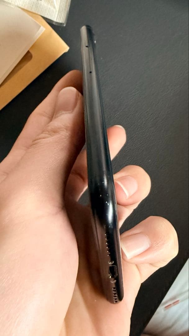 iPhone SE3 128GB バッテリー87%