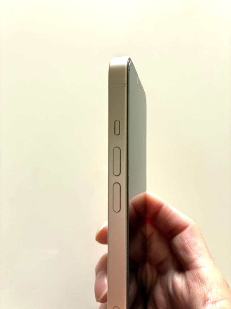 【iPhone14】128GB SIMフリー　スターライト（ホワイト系）87%