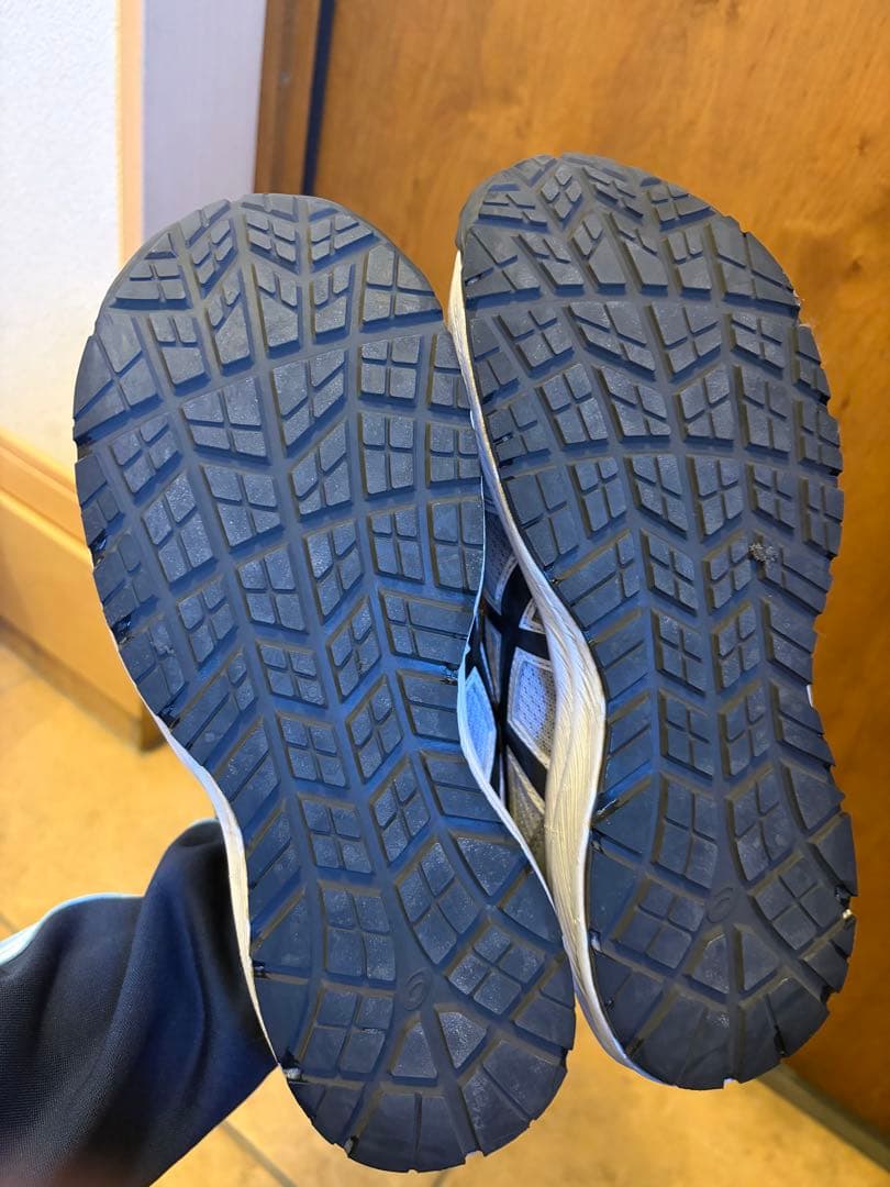 asics アシックス　安全靴　CP215
