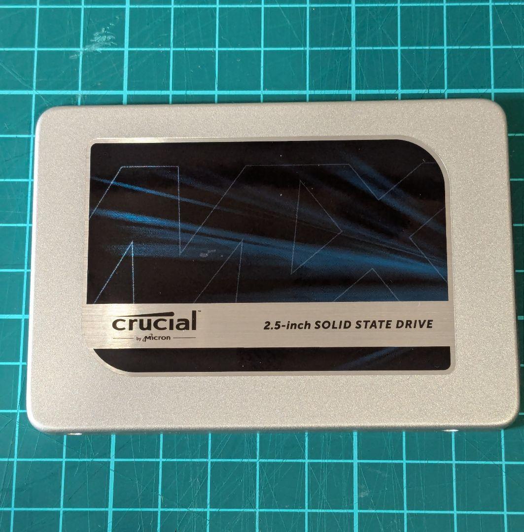 Crucial　型番: CT2050MX300SSD1　 SSD SSD