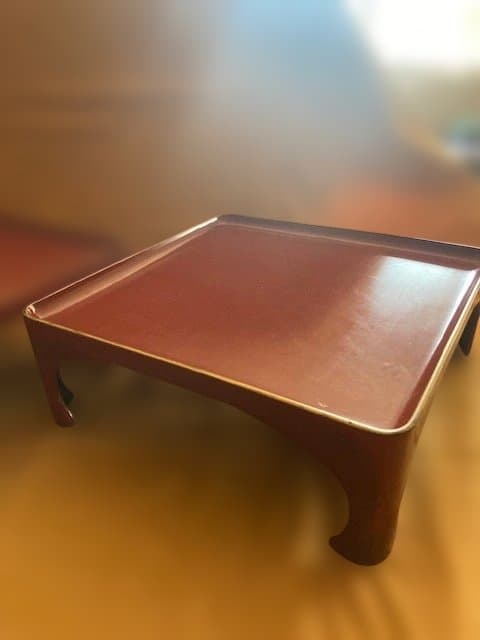 朱塗漆器お膳2台で和食ライフに彩りを！