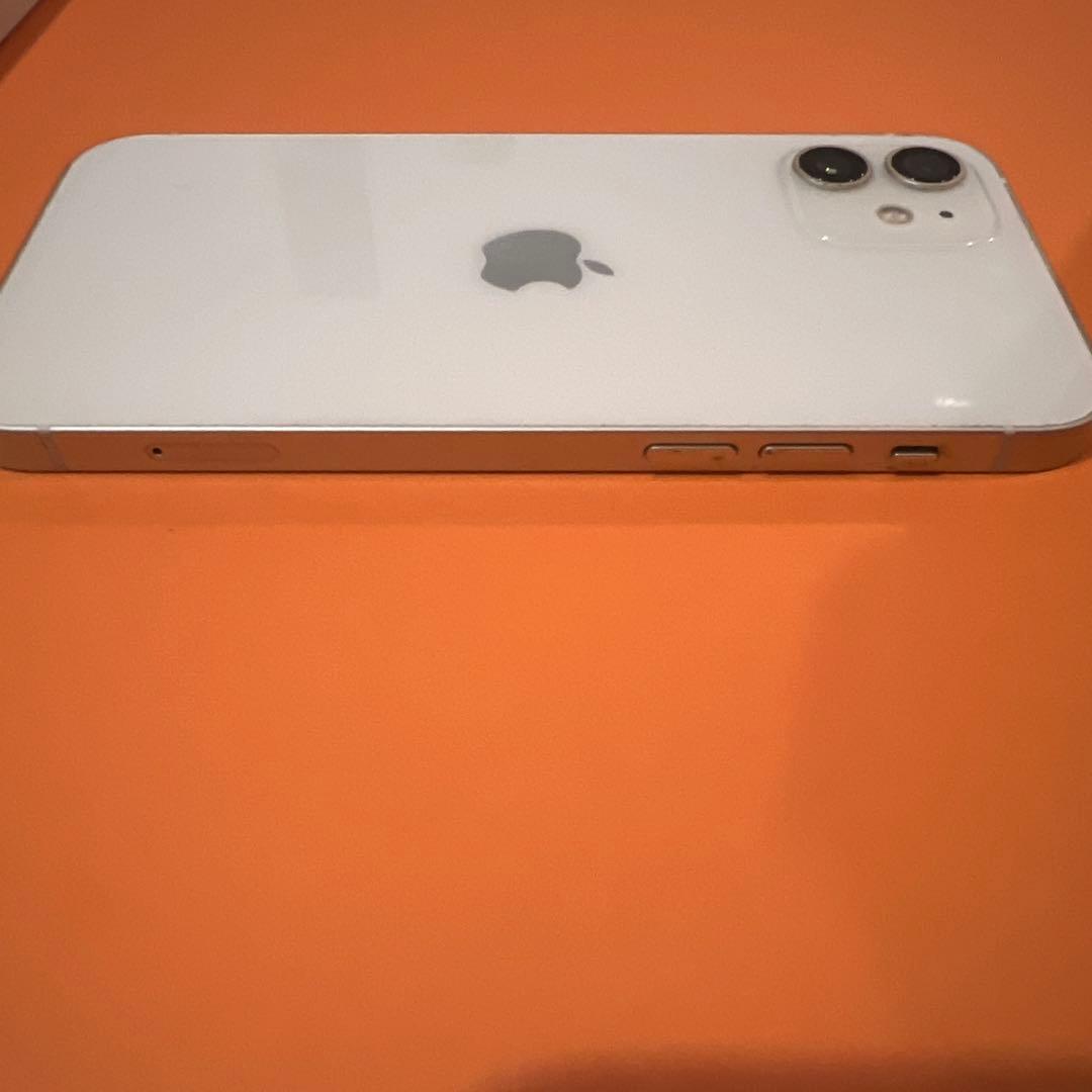 【超美品】iPhone 12 ホワイト箱付き　本体　SIMロックなし　早い者勝ち