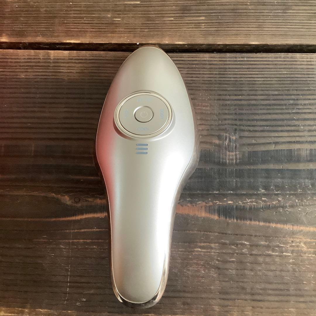 ME ラボン　エクラ　ECL−01 美顔器 中古