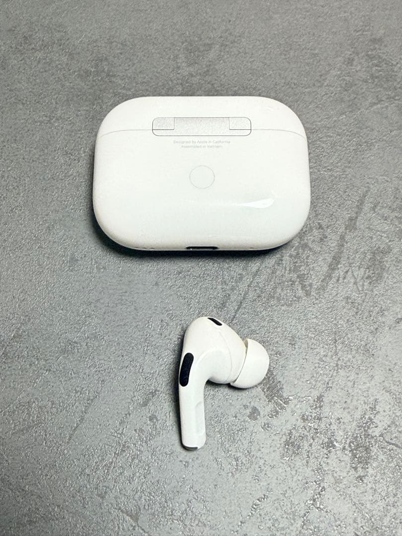 Apple AirPods Pro 2 本体右耳　充電ケース