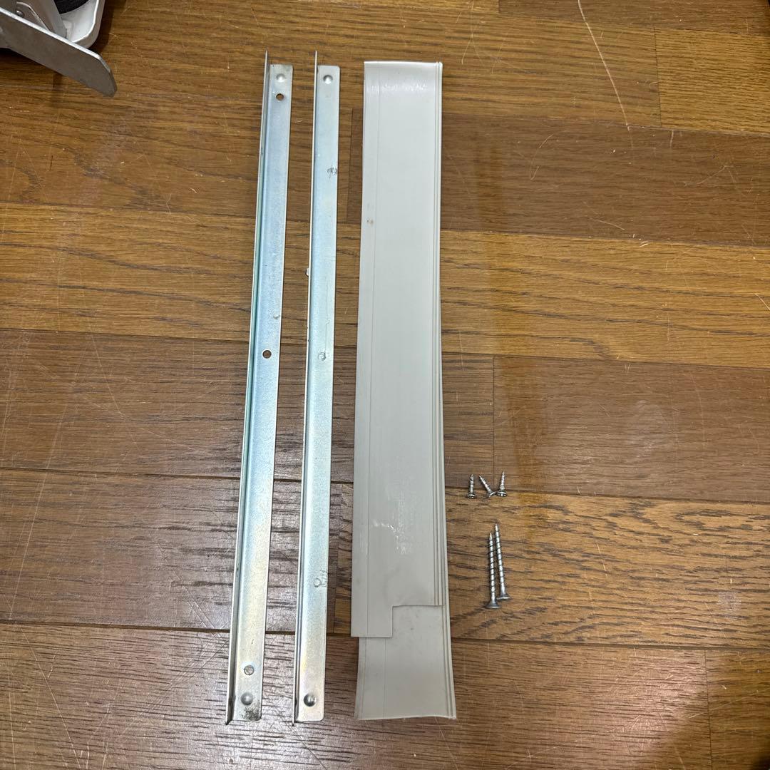 コロナルームエアコンウインド形冷房専用 型式CW-1617