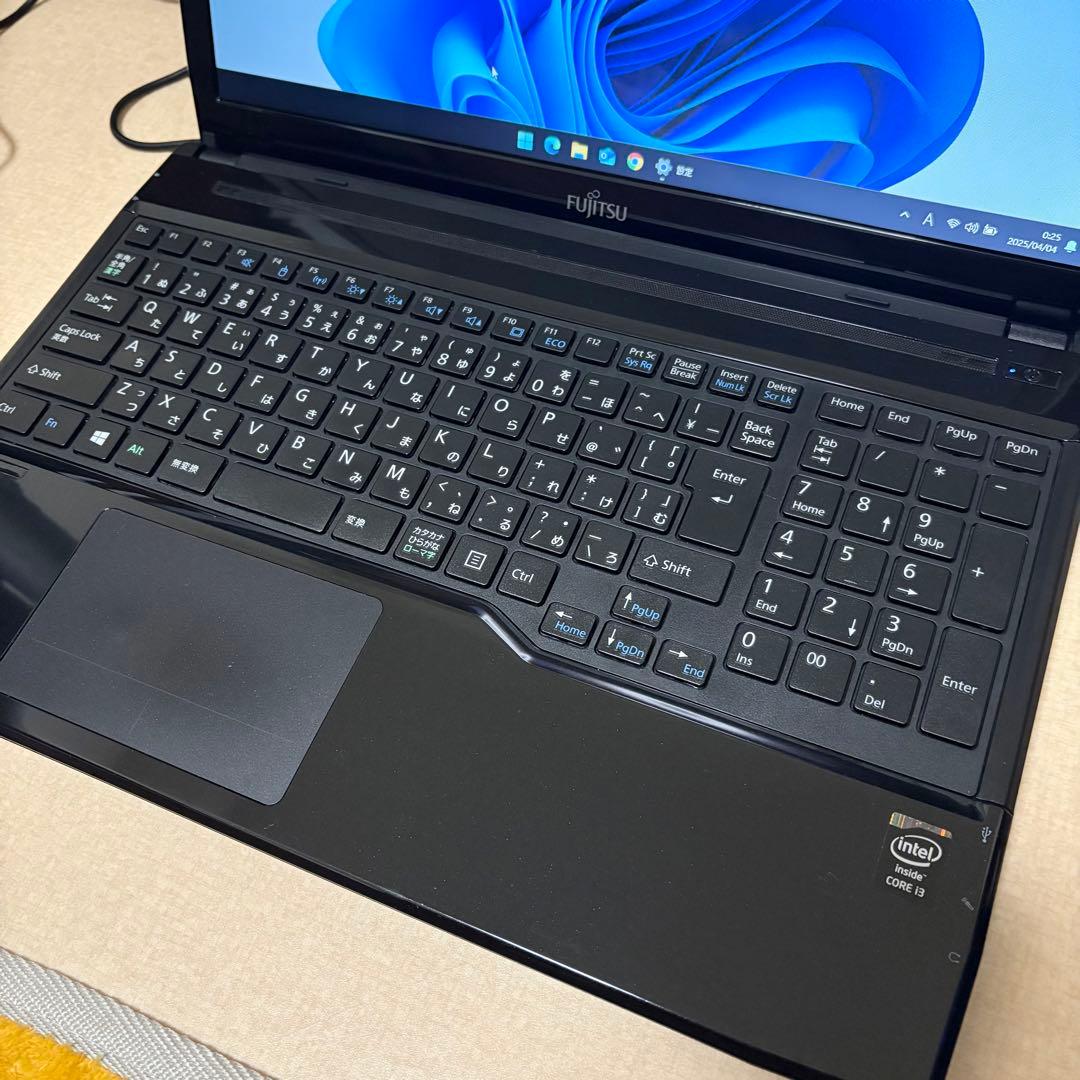 Fujitsu Lifebook ブラックノートPC 美品