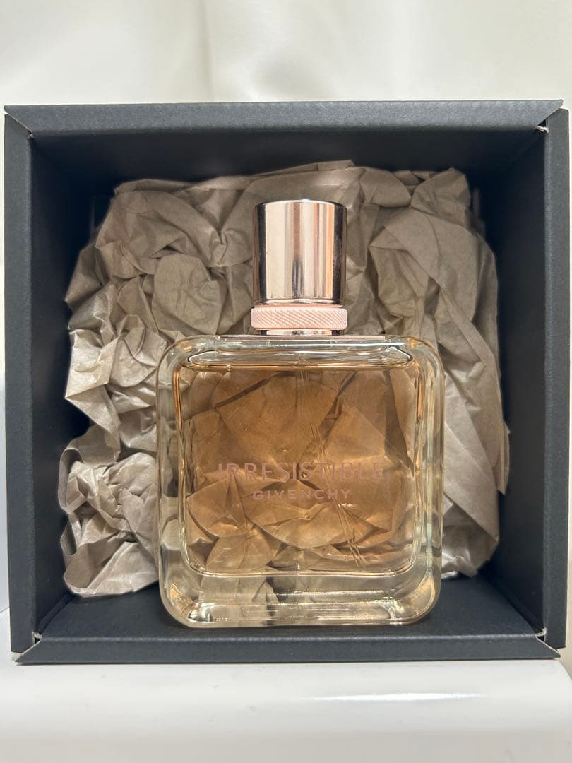 香水(女性用) GIVENCHY IRRESISTIBLE Eau de Parfum 50ml