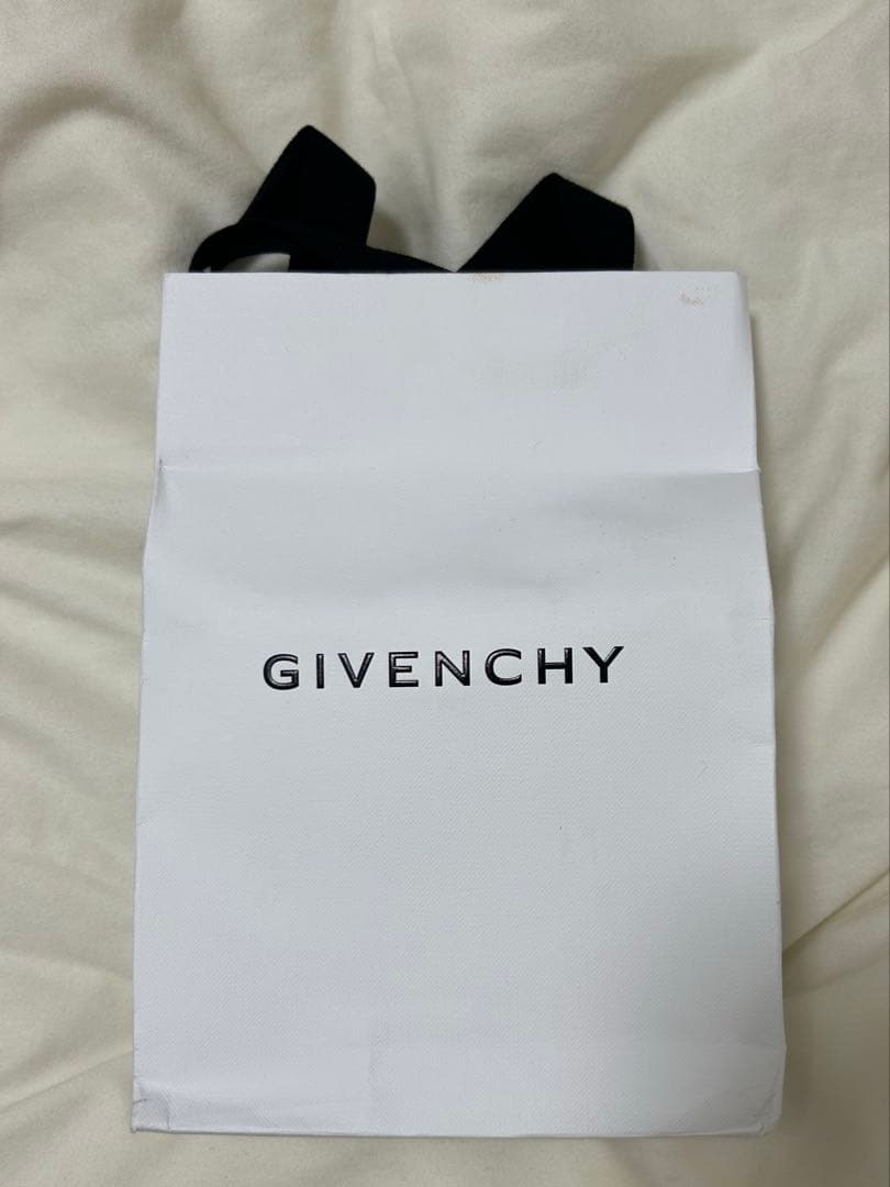 香水(女性用) GIVENCHY IRRESISTIBLE Eau de Parfum 50ml