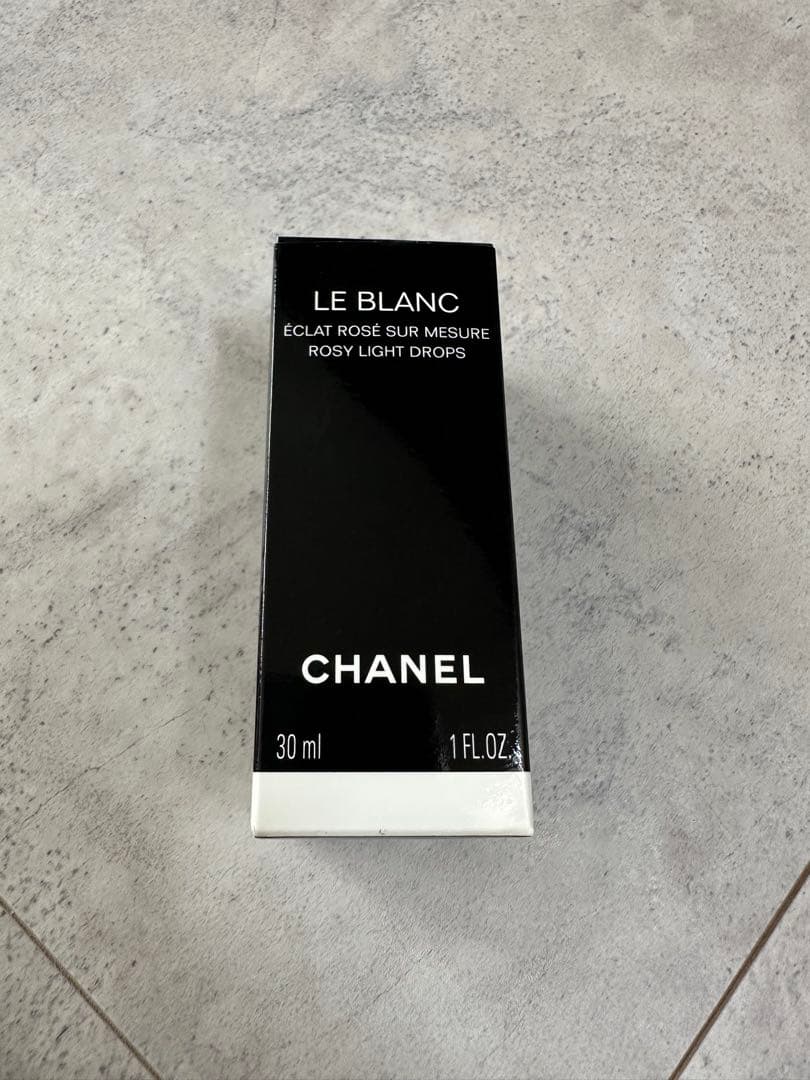 CHANEL LE BLANC ローズライトドロップ 30ml
