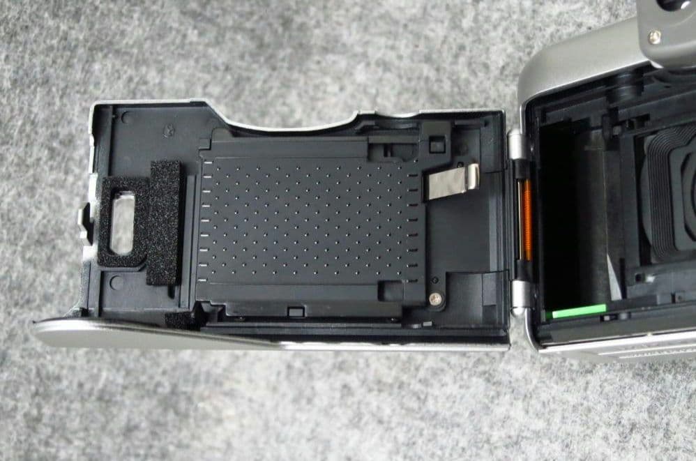 FUJIFILM ZoomDate 120V フィルムカメラ
