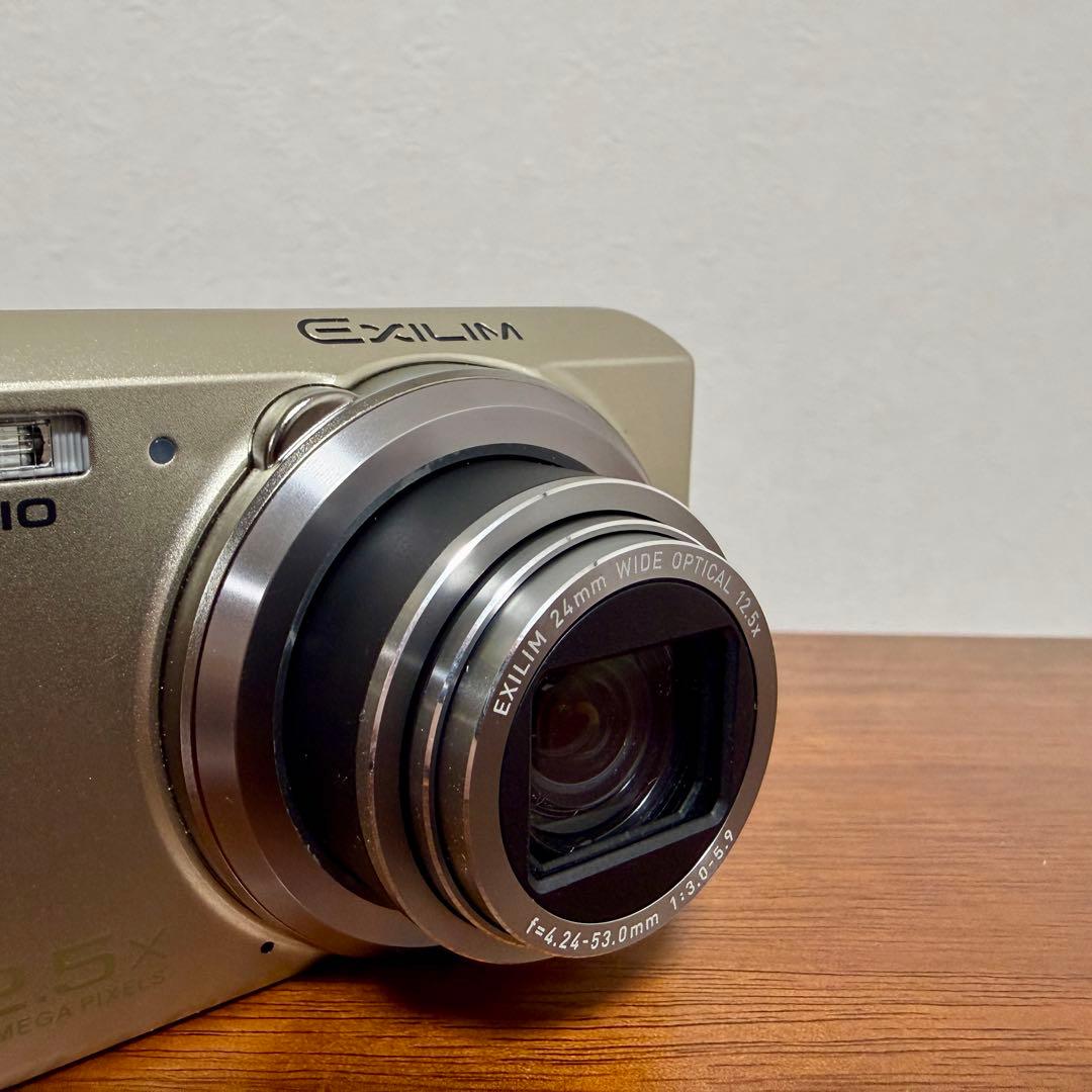 【美品】CASIO EXILIM EX-ZS150 コンパクトデジタルカメラ