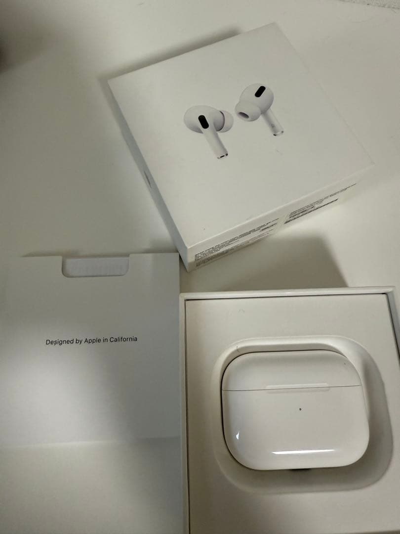 Apple AirPods Pro 本体 充電ケース付き