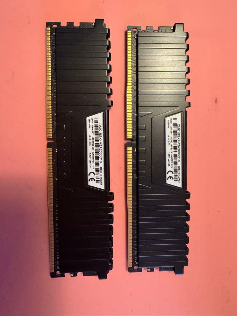 CORSAIR DDR4メモリー 16GB(8GB×2) 2666mhz