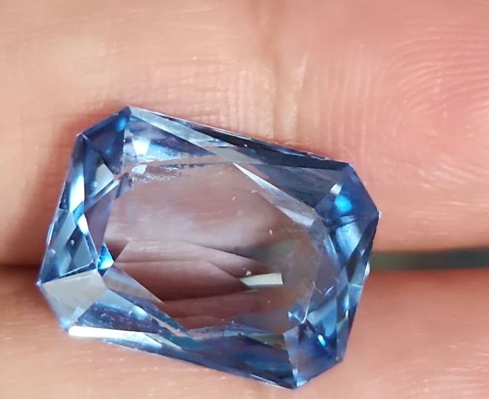 特大ブルースピネル ルース 12.045ct