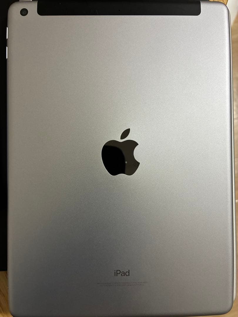 iPad第5世代3台＋iPad Air2 まとめ売り（計4台）