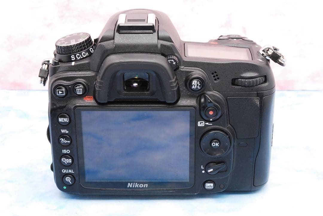 ニコン D7000☆一眼レフカメラ☆超望遠付Wレンズ☆バッグ付☆S数極少