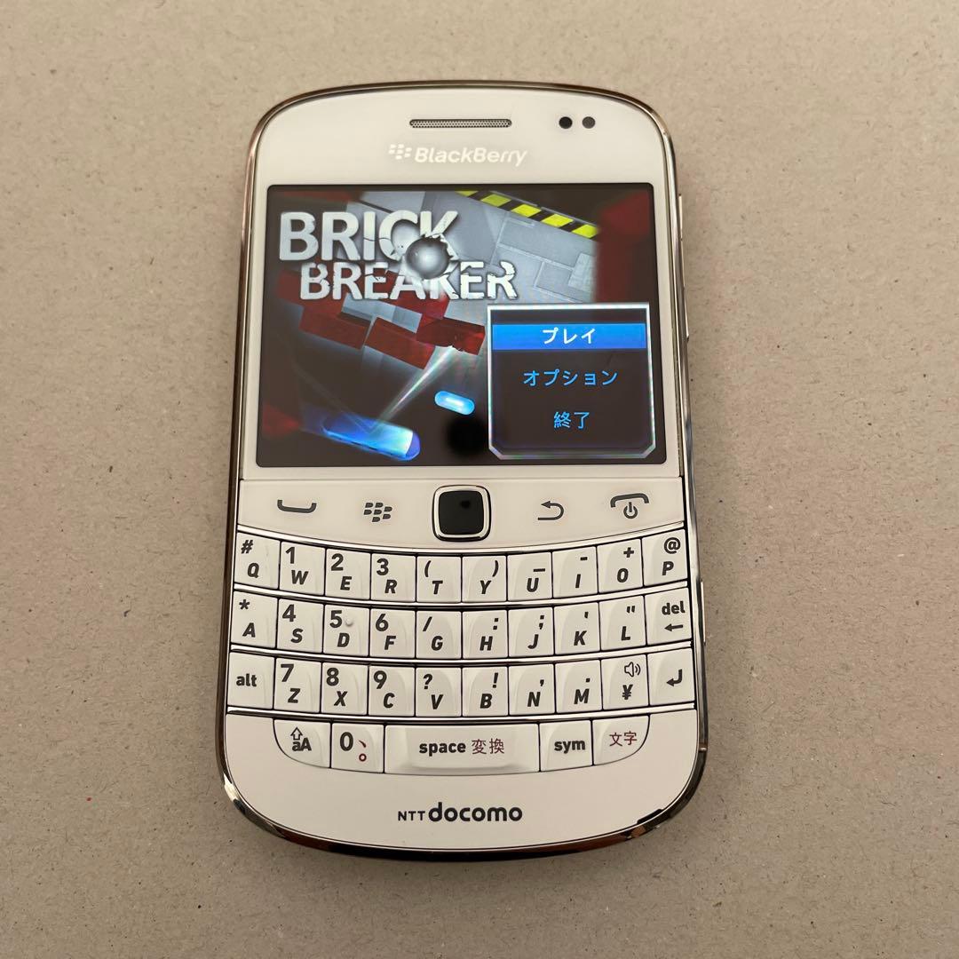 美品 blackberry bold 9900 ホワイト