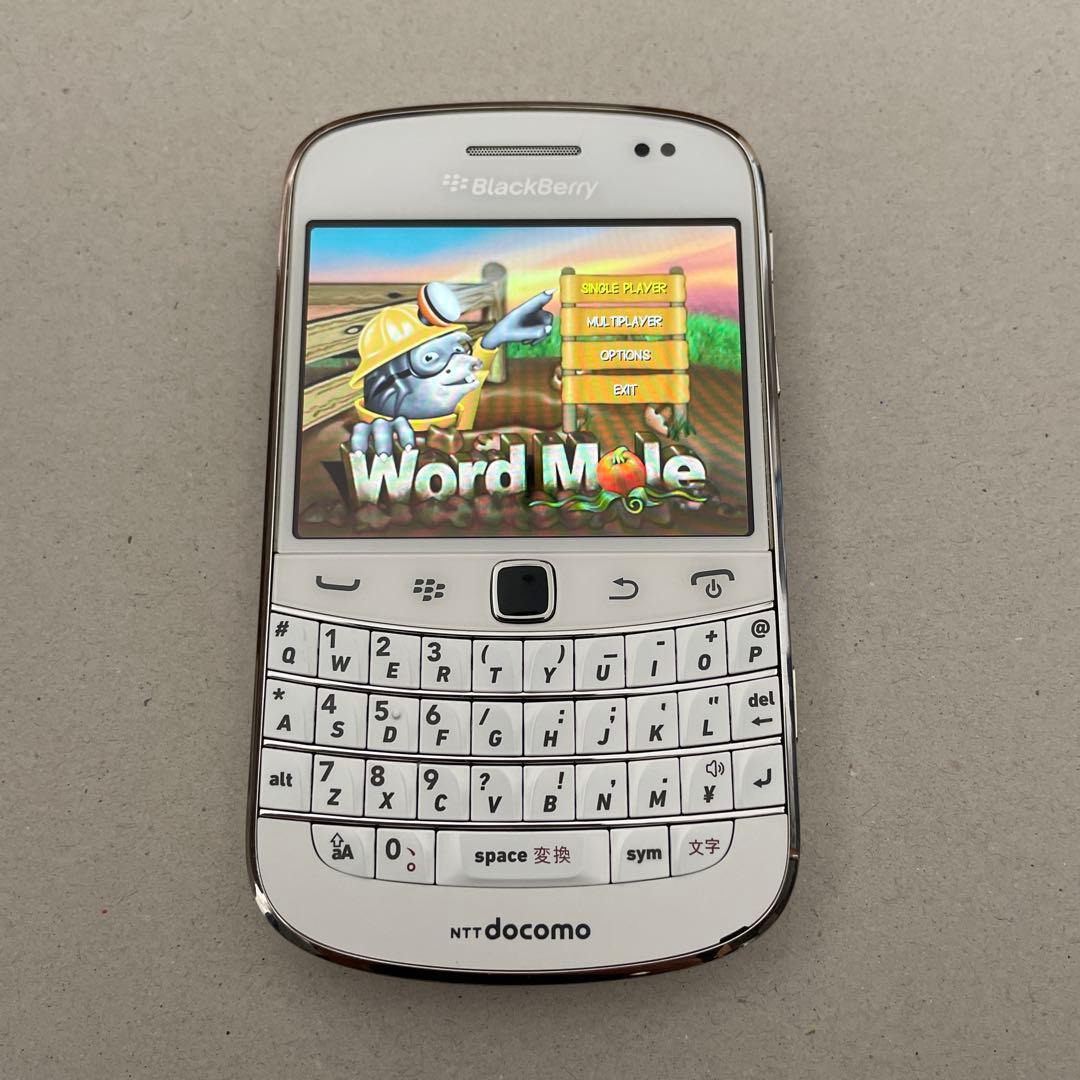 美品 blackberry bold 9900 ホワイト