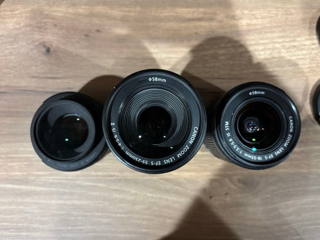 Canon EOS kiss X7ダブルズーム＋単焦点＋スマホ転送＋レンズカバー