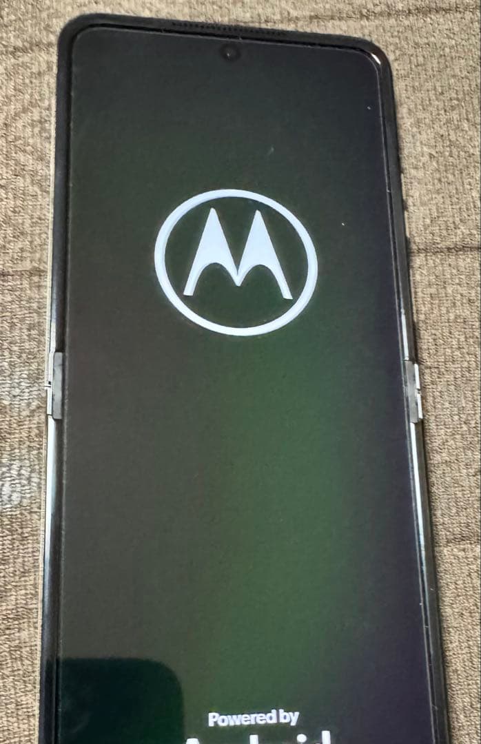 Motorola razr 50s 8GB/256GBサンドクリーム