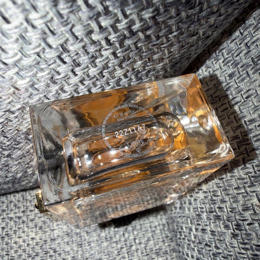 8月購入　イヴ・サンローラン　リブレ　オーデトワレ　30ml