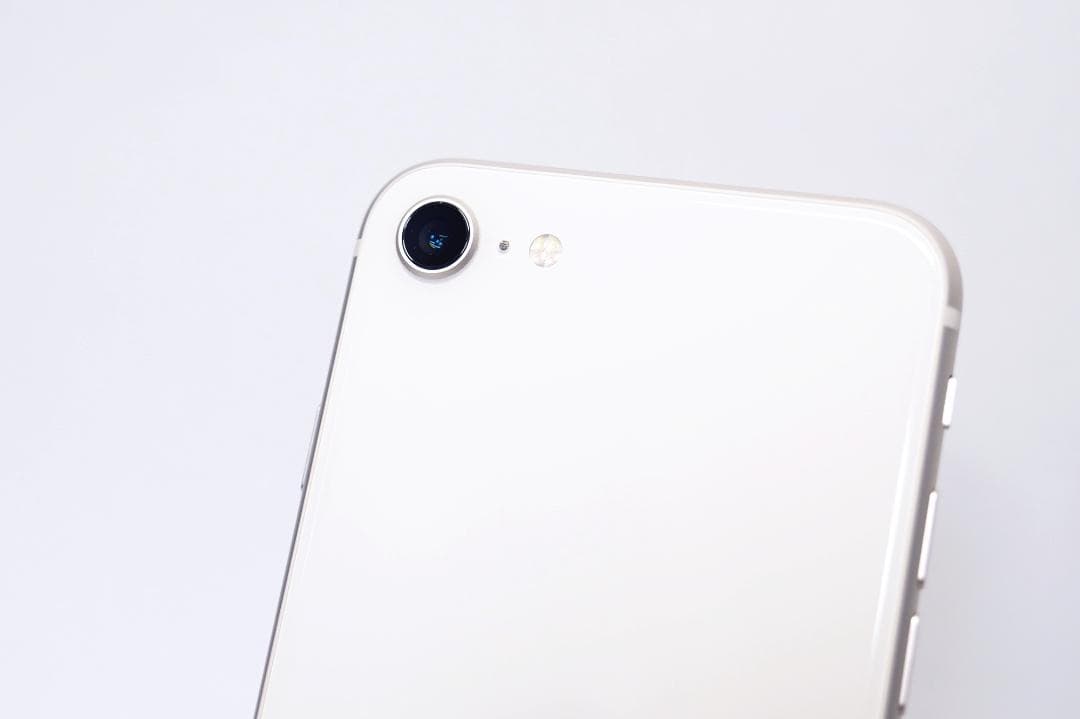 iPhone SE 第3世代 64GB スターライト SIMフリー