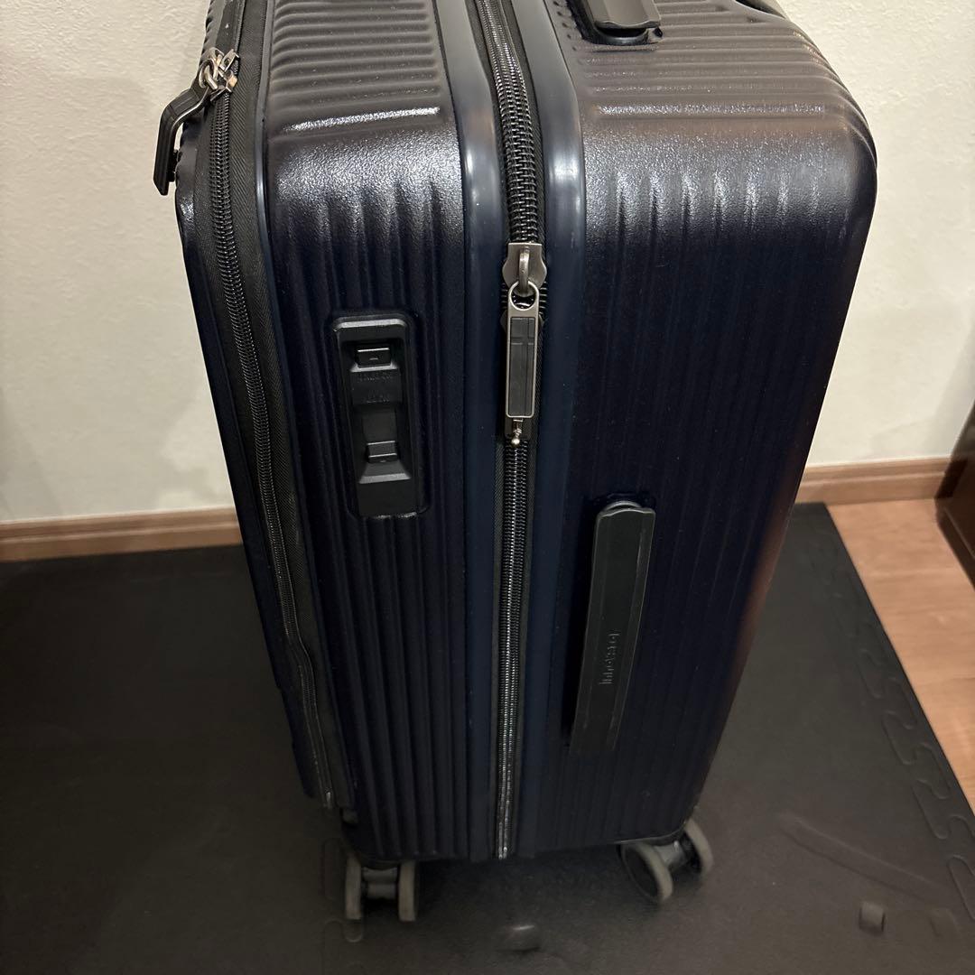 イノベータースーツケース　38リットル　機内持ち込み可