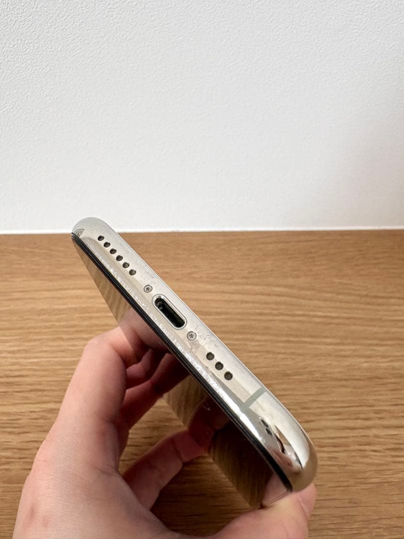 Apple iPhone 11 Pro シルバー 本体　64gb