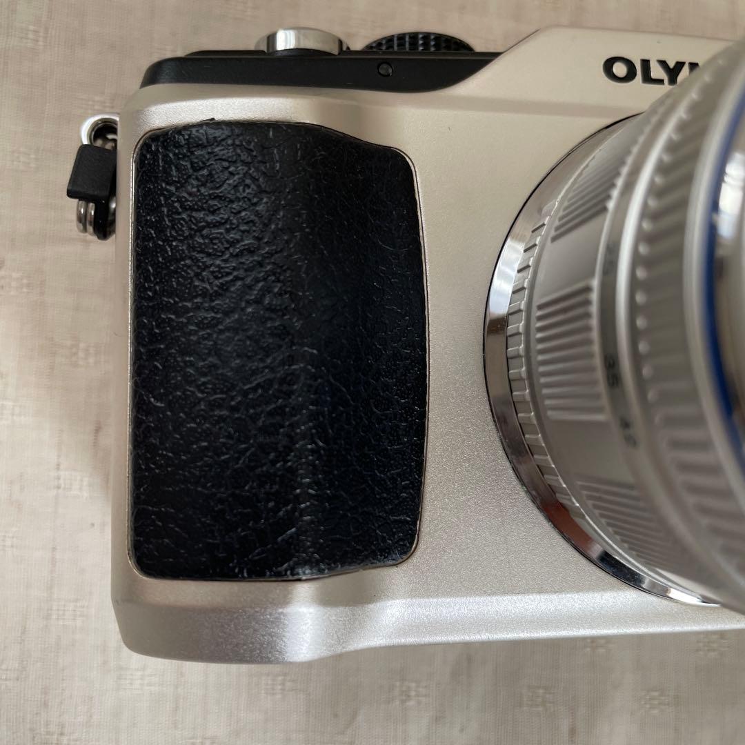 OLYMPUS PEN E-PL2 ミラーレス一眼 ダブルズーム※キャップ欠品