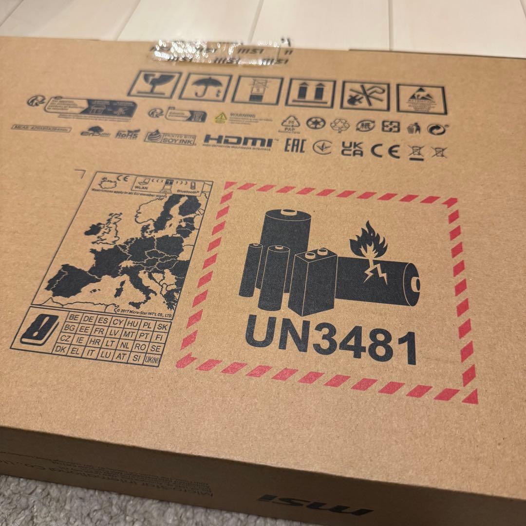 【美品使用少】MSIノートPC14インチCorei7 16GB HDD512GB