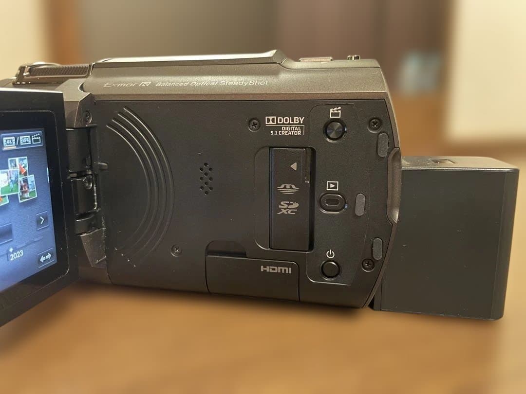 【中古美品】SONY 4K FDR-AX45 ビデオカメラ本体、充電器 ケース付