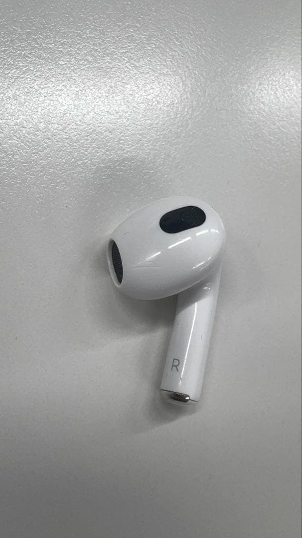 AirPods（第3世代） MPNY3J/A Lightning充電ケース付き