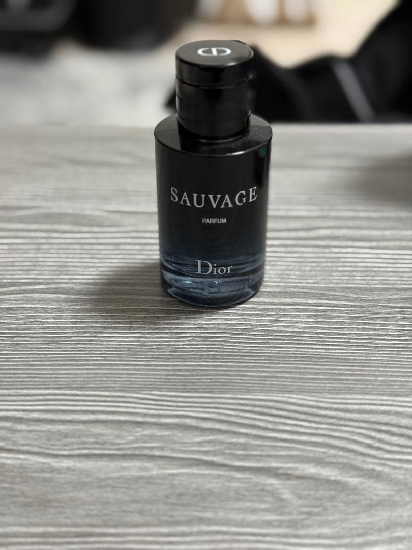 Dior Sauvage パルファム ボックス付き 定価18000円
