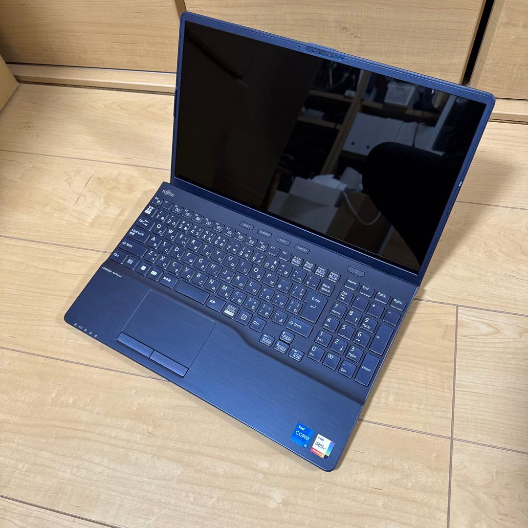 【極美品】富士通 FMVA47H3LC i5-1235U 16GB 512GB