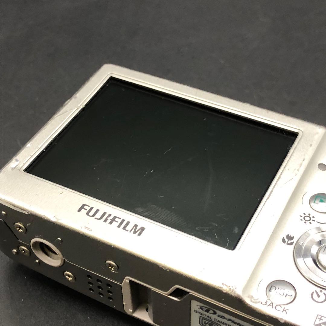 FUJIFILM FinePixF31fd デジタルカメラ　xDカード付き