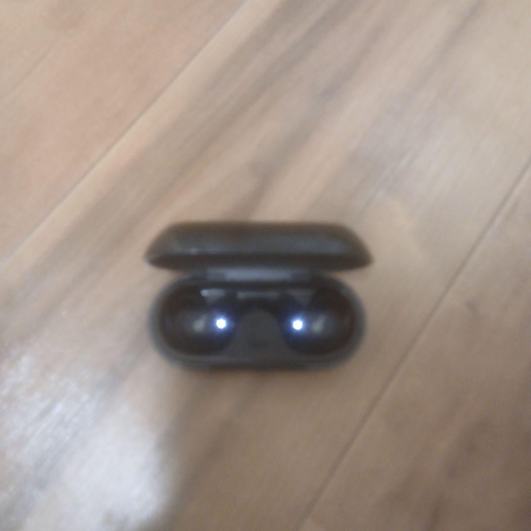ブラック ワイヤレスイヤホン 充電ケース付き