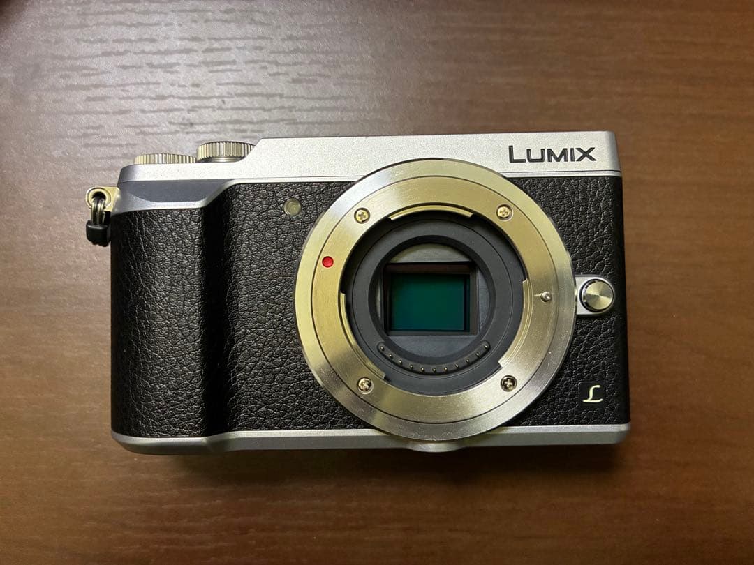 LUMIX GX7mk2シルバー＋LEICA単焦点15mmF1.7セット＋おまけ