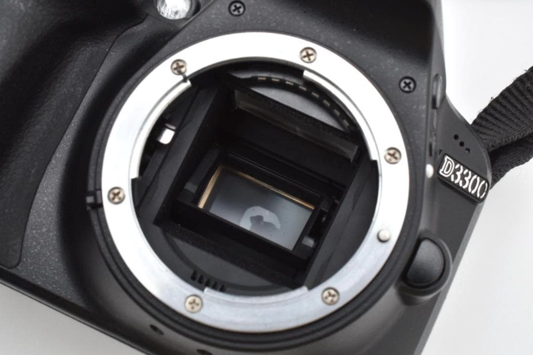 良品　Nikon D3300 ダブルレンズキット SD32GB/ガラスフィルム