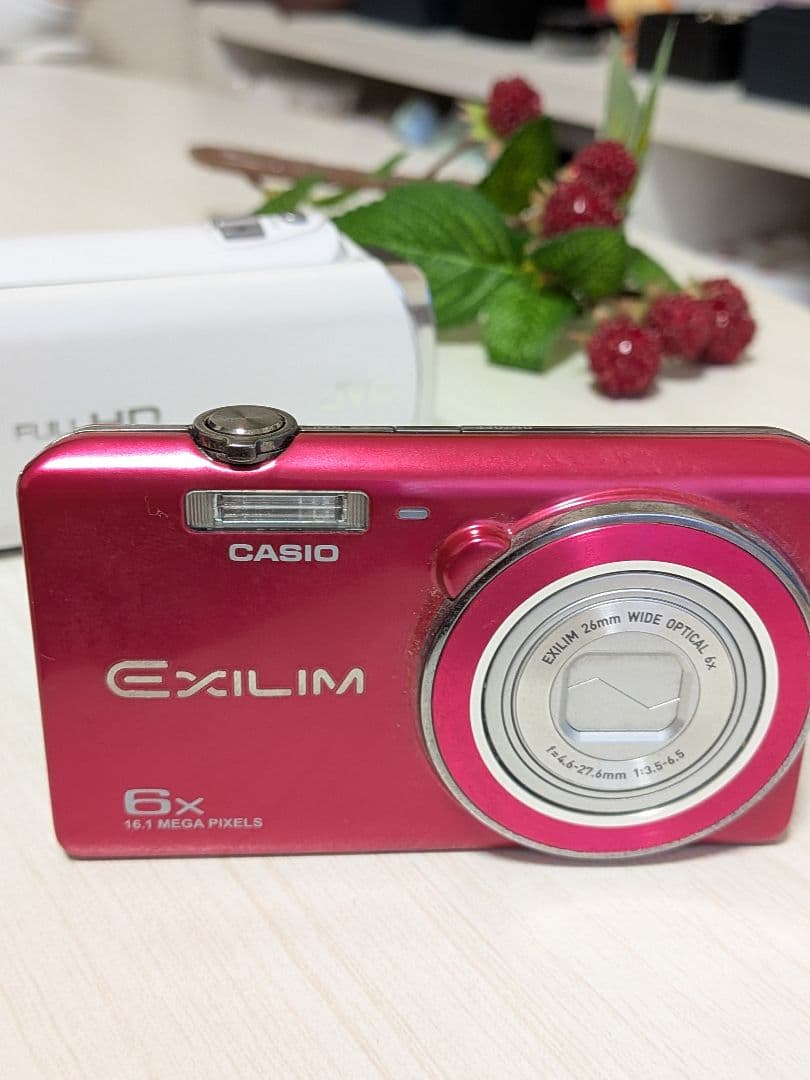 CASIO EXILIM デジタルカメラ♥️デジタルビデオカメラEverio